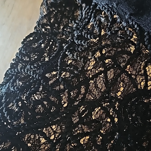 Nanette Lepore Long Sleeve Black Sweater Women's Size Small NWT - Picture 5 of 13